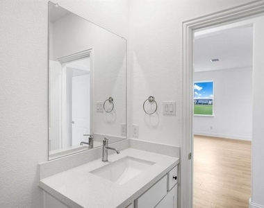 3301 Little Bluestem Road - Photo Thumbnail 13