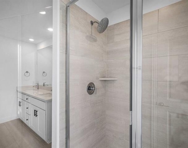 3301 Little Bluestem Road - Photo Thumbnail 15