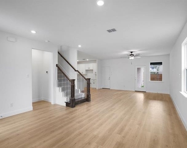 3301 Little Bluestem Road - Photo Thumbnail 8