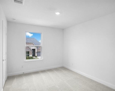 3301 Little Bluestem Road - Photo Thumbnail 18
