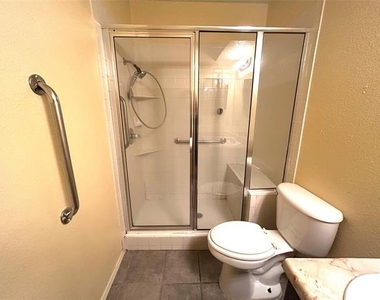 2303 Lido Lane - Photo Thumbnail 15