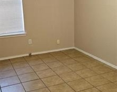 2801 19th Street - Photo Thumbnail 11