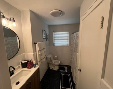 2140 Springhill Drive - Photo Thumbnail 7