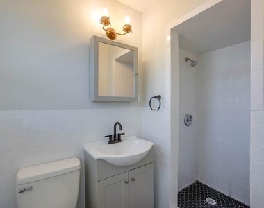 2140 Springhill Drive - Photo Thumbnail 27
