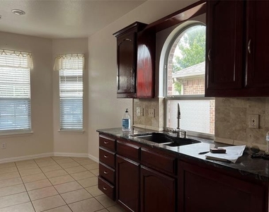 14044 Esperanza Drive - Photo Thumbnail 6