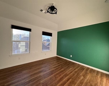 3909 Dubois Drive - Photo Thumbnail 16