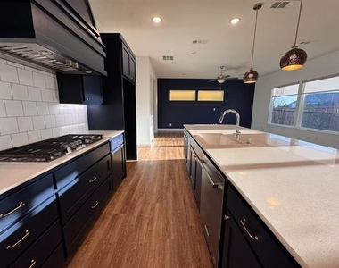 3909 Dubois Drive - Photo Thumbnail 8