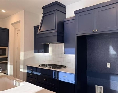 3909 Dubois Drive - Photo Thumbnail 3