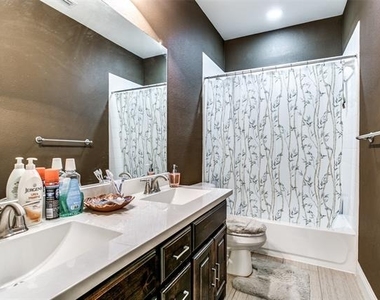 5116 Kadin Lane - Photo Thumbnail 17