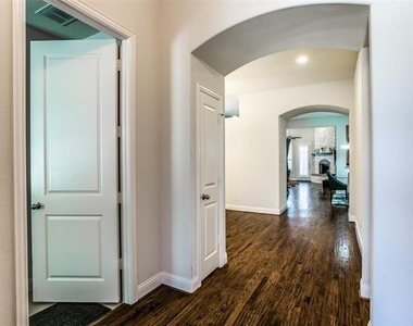 5116 Kadin Lane - Photo Thumbnail 2