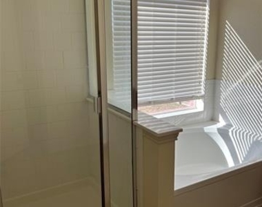 2305 Pheasant Run - Photo Thumbnail 7