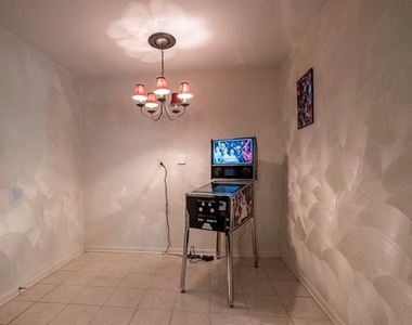 408 Heritage Trail - Photo Thumbnail 9