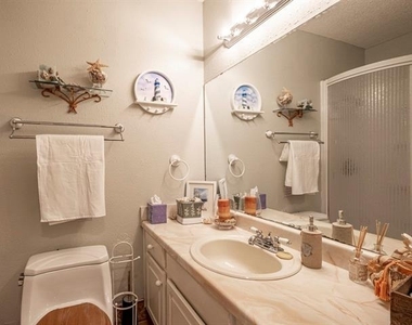 408 Heritage Trail - Photo Thumbnail 14