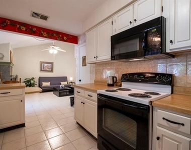 408 Heritage Trail - Photo Thumbnail 8