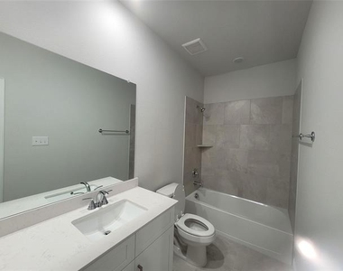 2302 Doe Branch Lane - Photo Thumbnail 4
