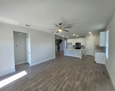 2302 Doe Branch Lane - Photo Thumbnail 13