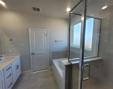 2302 Doe Branch Lane - Photo Thumbnail 11