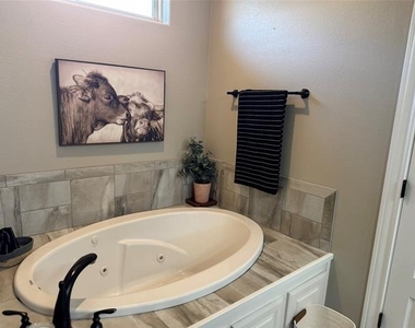 6617 Cedar Elm Drive - Photo Thumbnail 18