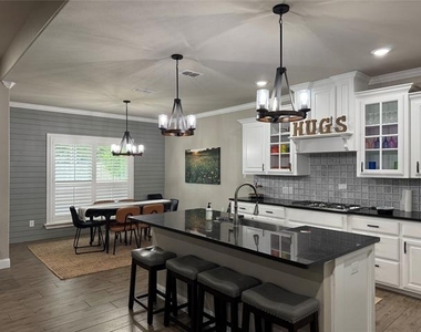 6617 Cedar Elm Drive - Photo Thumbnail 7