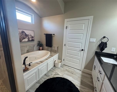 6617 Cedar Elm Drive - Photo Thumbnail 16