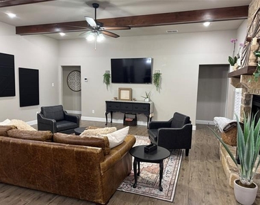 6617 Cedar Elm Drive - Photo Thumbnail 4