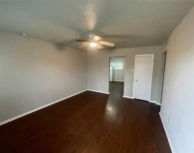 501 Rosewood Hills Drive - Photo Thumbnail 1