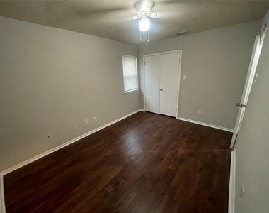 501 Rosewood Hills Drive - Photo Thumbnail 13