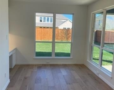 2099 Roquette Drive - Photo Thumbnail 20