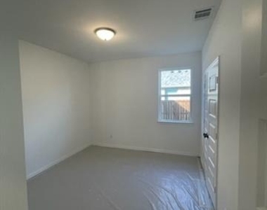 2099 Roquette Drive - Photo Thumbnail 9
