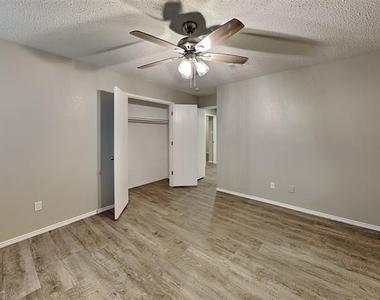 8133 Montecito Drive - Photo Thumbnail 13