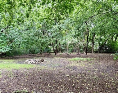 1009 Denton Street - Photo Thumbnail 4