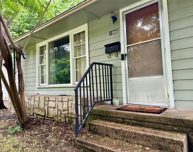 1009 Denton Street - Photo Thumbnail 3
