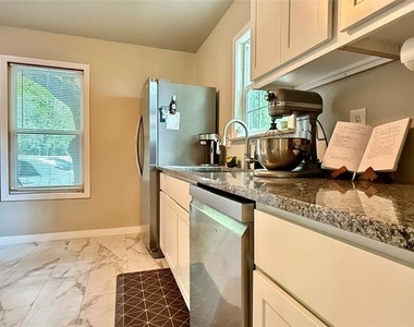1009 Denton Street - Photo Thumbnail 10