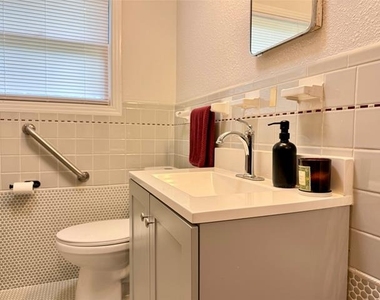 1009 Denton Street - Photo Thumbnail 19