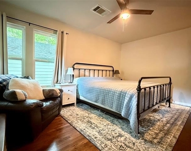 1009 Denton Street - Photo Thumbnail 23
