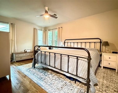 1009 Denton Street - Photo Thumbnail 22