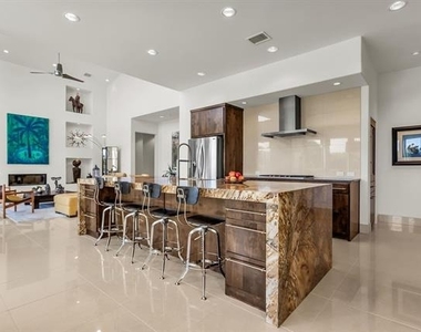 10027 Hillsdale Lane - Photo Thumbnail 8
