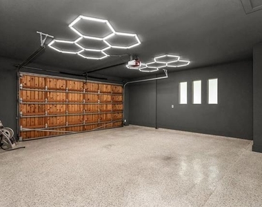 10027 Hillsdale Lane - Photo Thumbnail 39
