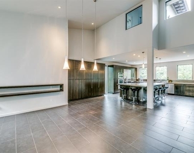 919 Knott Place - Photo Thumbnail 9