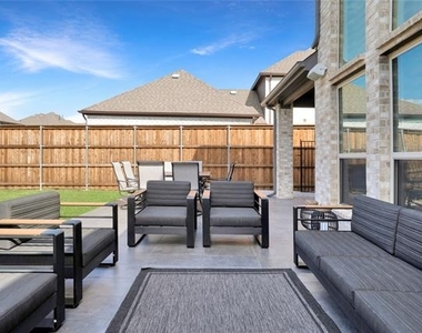 11908 Vista Meadow Lane - Photo Thumbnail 30
