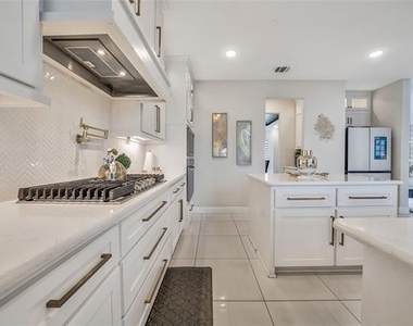 11908 Vista Meadow Lane - Photo Thumbnail 6