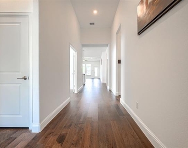 2009 Brookhurst Street - Photo Thumbnail 4