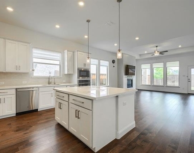 2009 Brookhurst Street - Photo Thumbnail 8