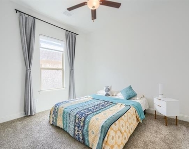 2009 Brookhurst Street - Photo Thumbnail 19