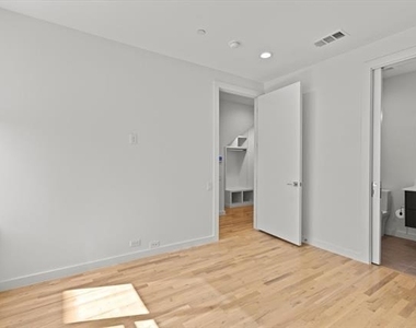 4210 Delano Place - Photo Thumbnail 6