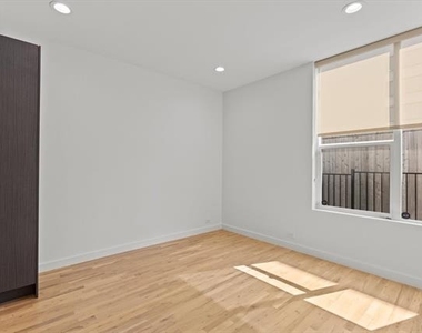 4210 Delano Place - Photo Thumbnail 5