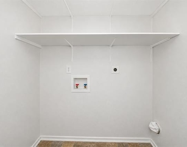 836 Hollow Creek Road - Photo Thumbnail 9