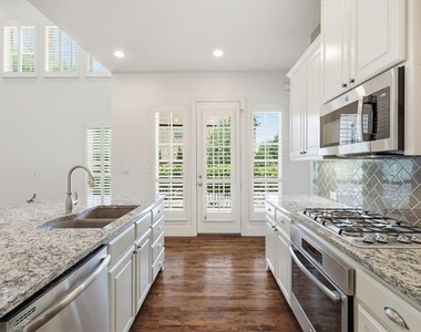 531 Sandy Lane - Photo Thumbnail 8