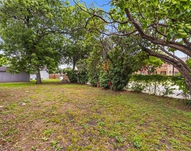 301 Maple Street - Photo Thumbnail 16