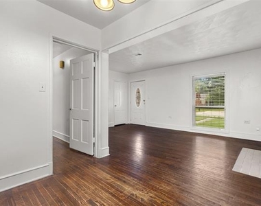 301 Maple Street - Photo Thumbnail 5